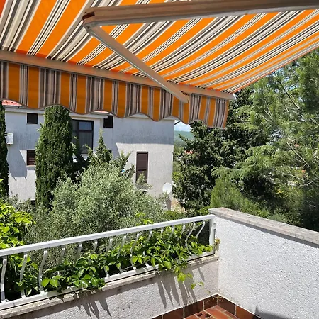 Apartment Natasa Punat